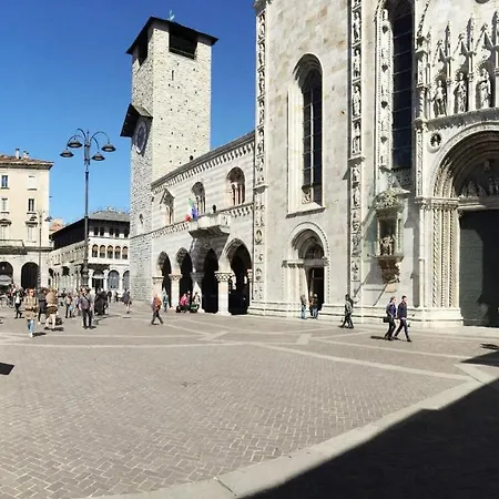 Porta Torre Appartement Como